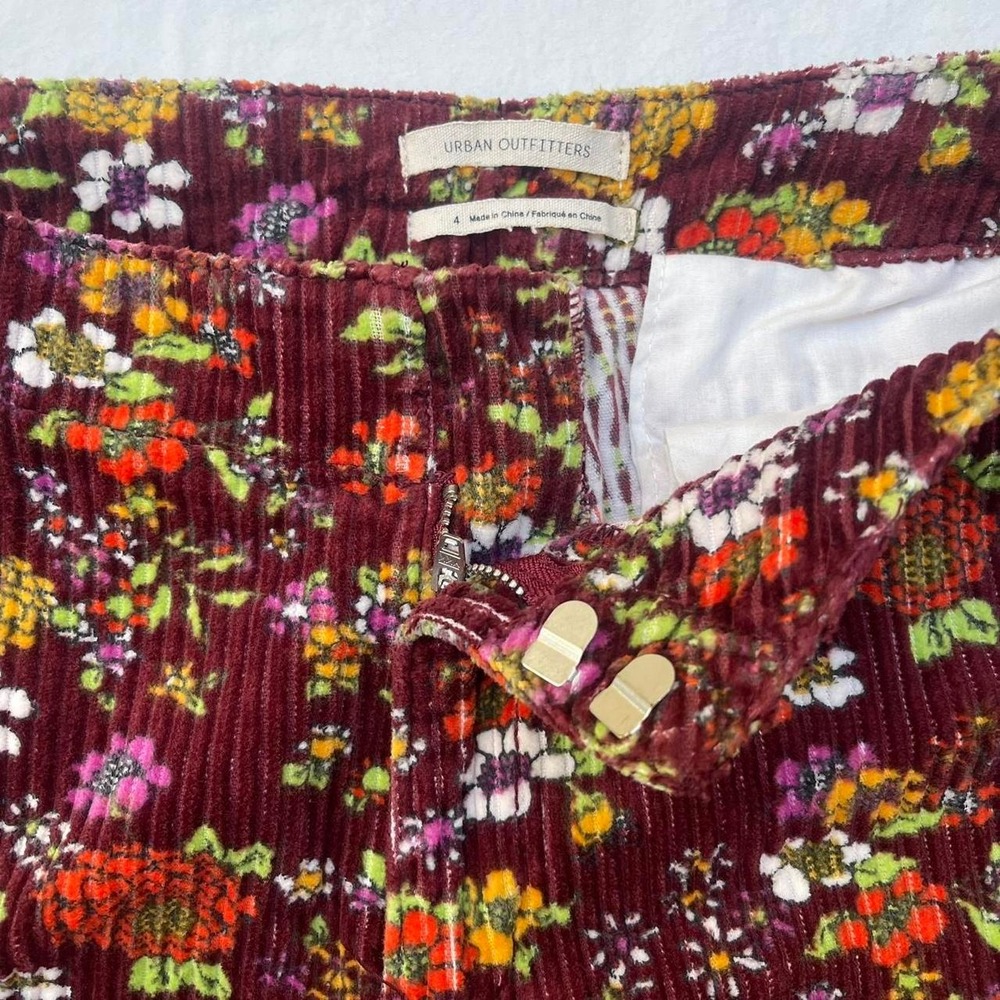 Urban Outfitters Floral Corduroy Pants Burgundy Straight Leg Raw Hem Size 4 - Picture 4 of 8